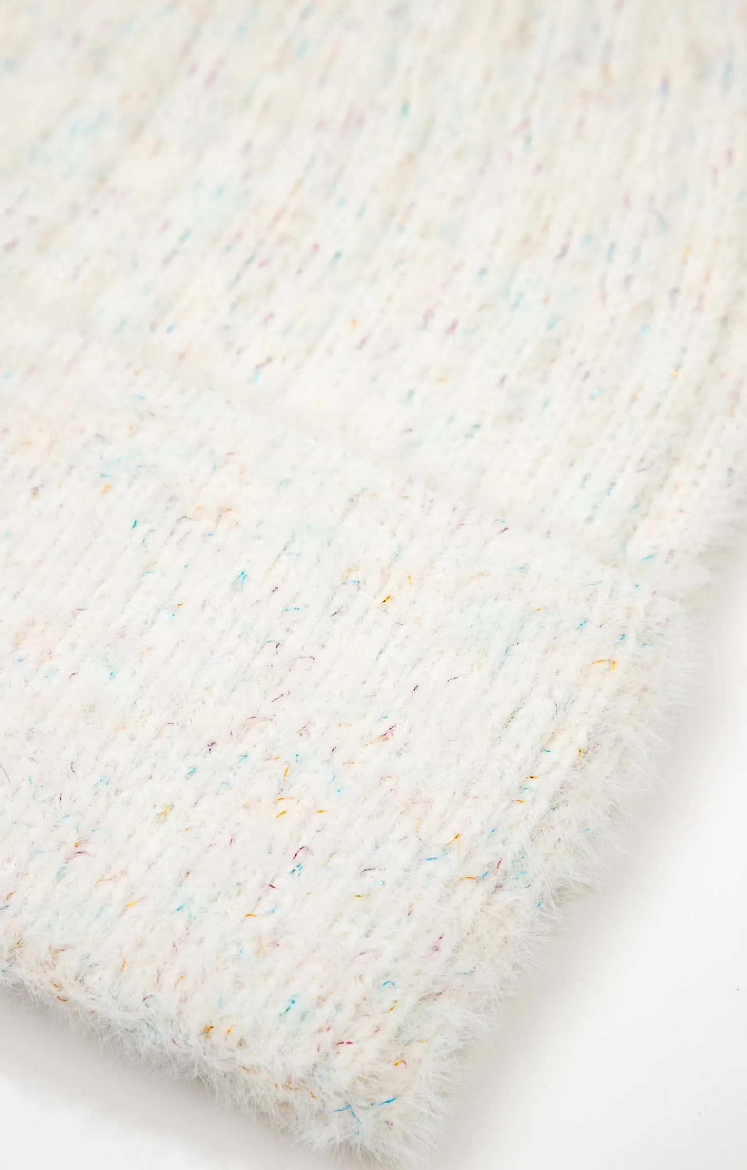 Accessoires<Armand Thiery Bonnet uni avec fils métalliques sequins - Écru