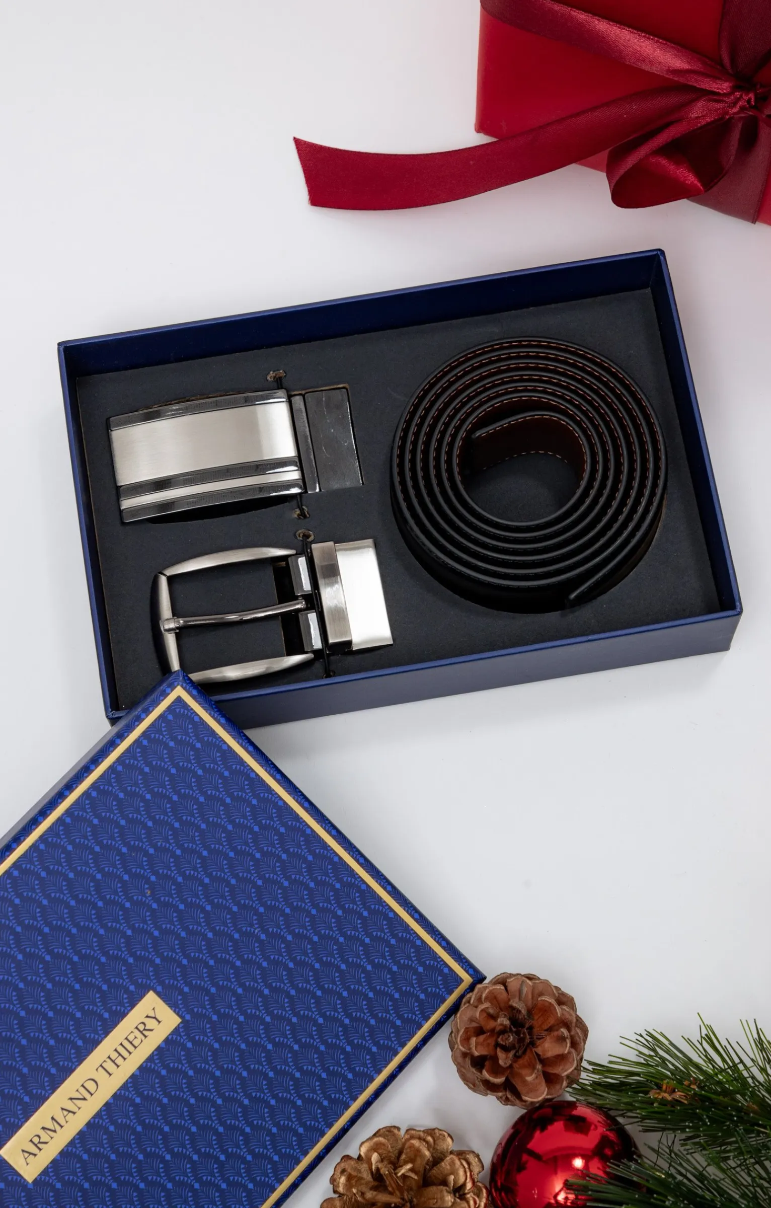 Accessoires<Armand Thiery BOX CEINTURES - Noir