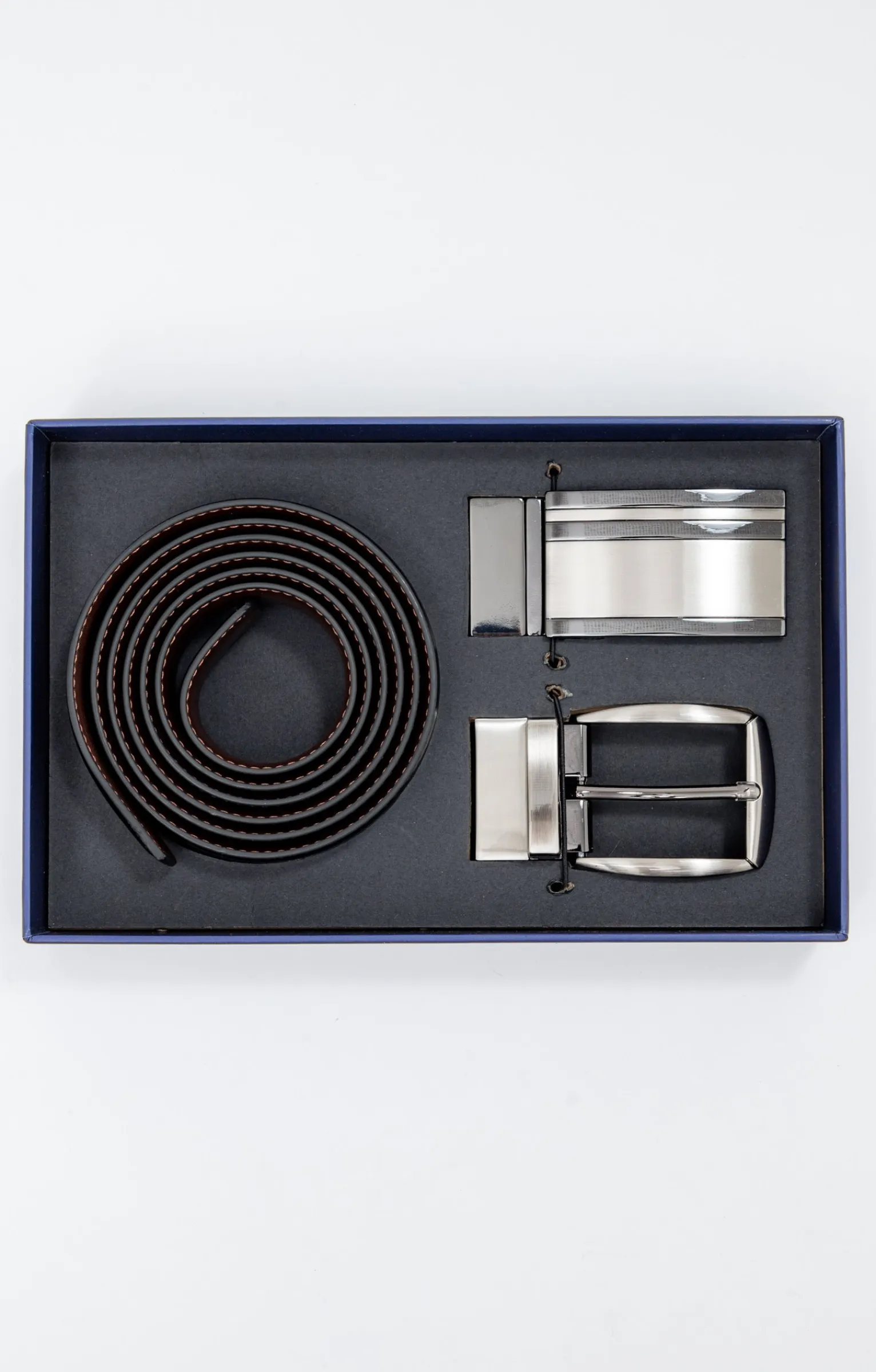 Accessoires<Armand Thiery BOX CEINTURES - Noir