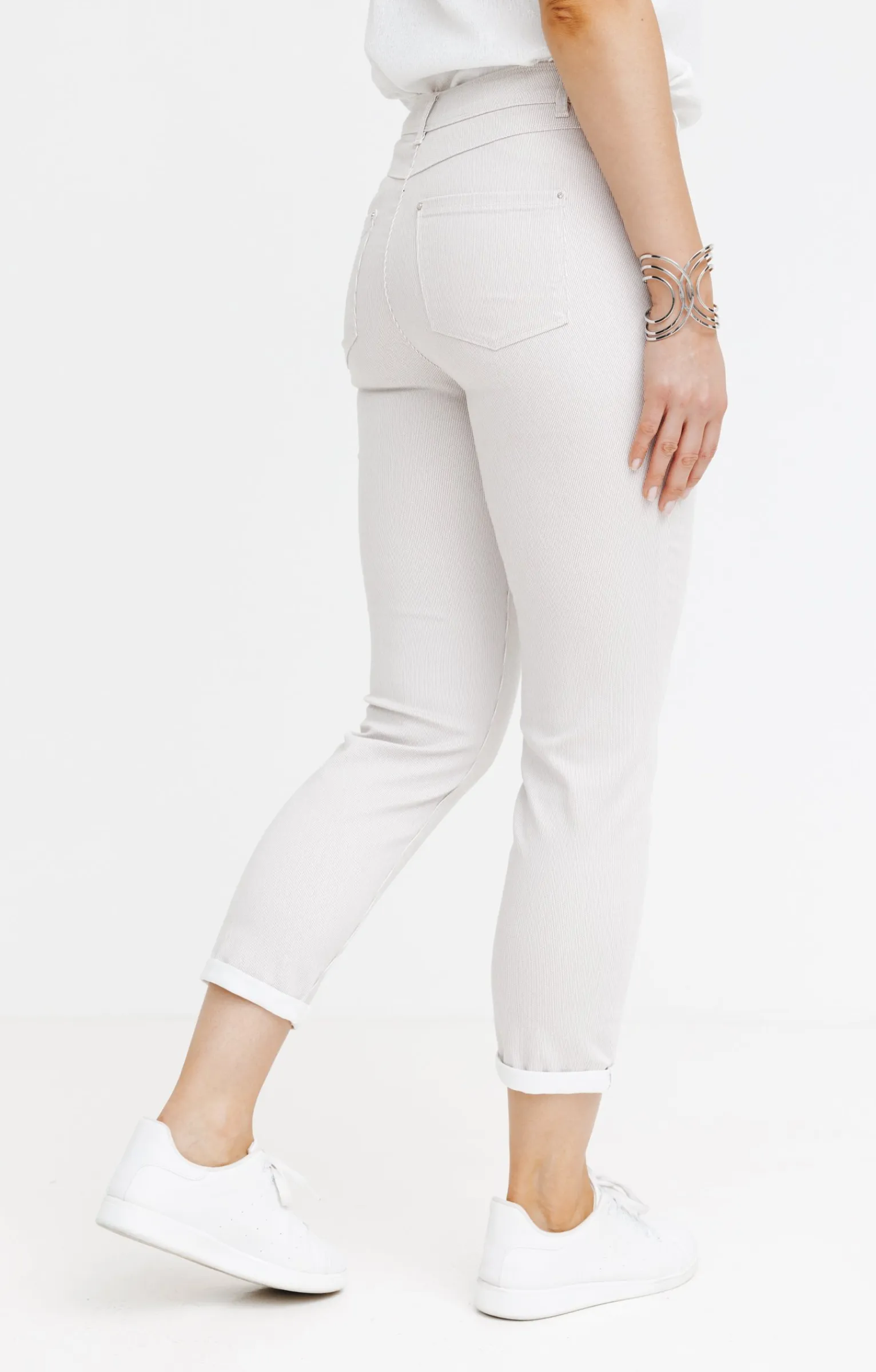 Pantalons<Armand Thiery Pantacourt avec fines rayures - Grège