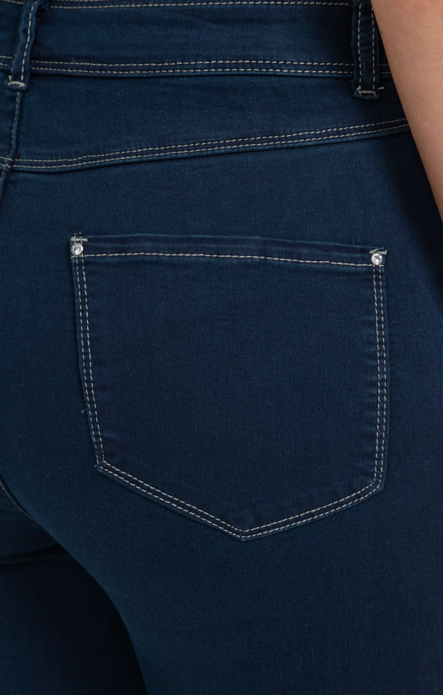 Pantalons<Armand Thiery Pantalon 7/8 denim surteint détail bijou - Bleu